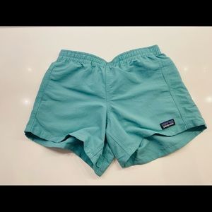 Patagonia baggie girls shorts blue/greenish good condition